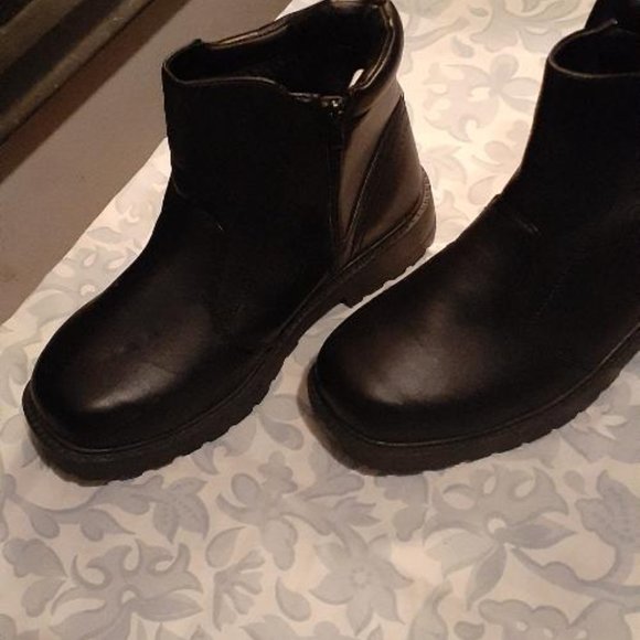 Black boots for men - Picture 3 of 4